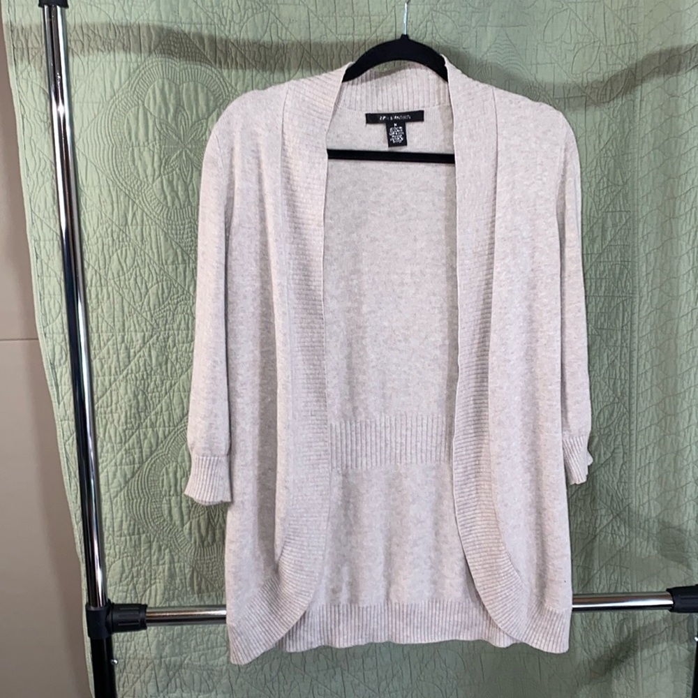 89TH & MADISON Cover Up, Women’s, Beige, (Size M), Casual, Good Condition, Used.